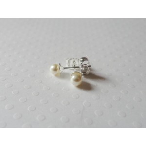 Puces d'oreilles perles swarovski blanches 4mm